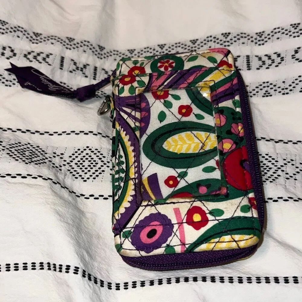 Vera Bradley Zip Around WalletโWristlet โ Floral Quilted Print